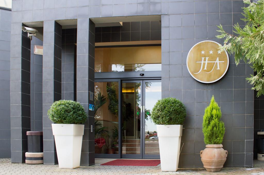 Hotel Alan อันโซลา เดล เอมิเลีย ภายนอก รูปภาพ